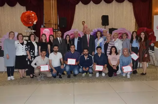 Tev Balıkesir'de 7 Bin Öğrenciye Burs Verdi