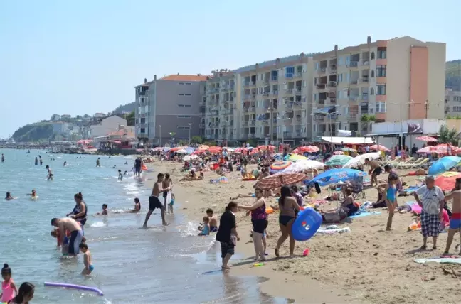 Tekirdağ'da bayram tatilinde plajlar doldu taştı