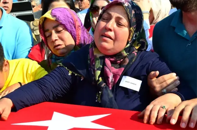 Şehidin kız kardeşi: 