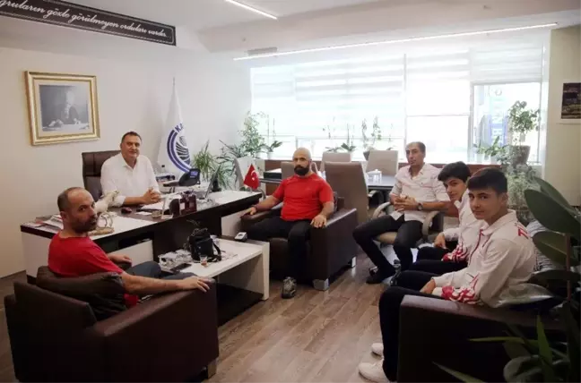 Üst Minikler Avrupa Boks Şampiyonası 3.'sü, Kartal'dan çıktı