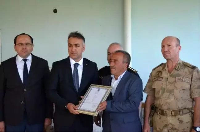 Bitlis'te şehit ailesine 'devlet övünç madalyası' verildi