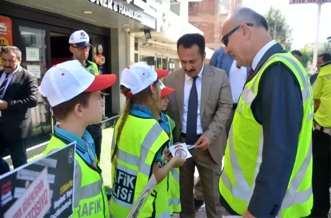 Bilecik'te yayalar için nöbet tuttular