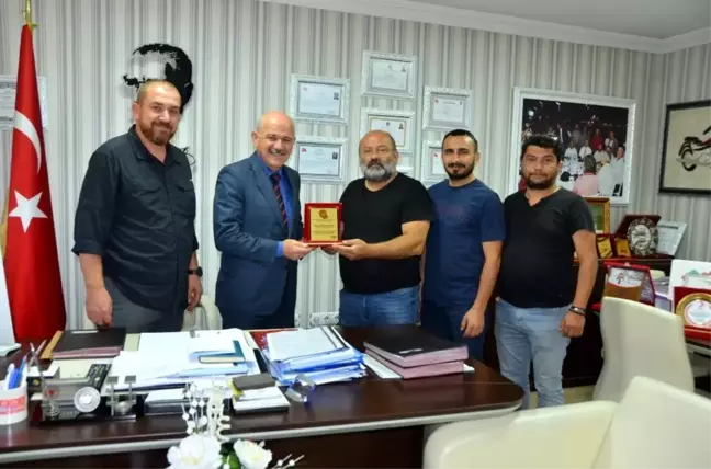 KARDOFF Kulübünden Uzun'a teşekkür plaketi