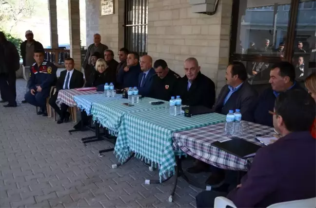 Kaymakam Aksoy, Taşlıca Mahallesi'nin sorunlarını dinledi