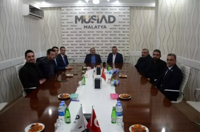 AK Parti'den MÜSİAD'a ziyaret