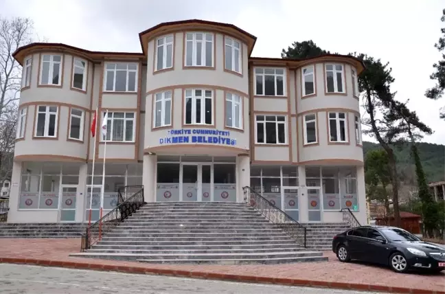 Yeni belediye binasına hizmete açıldı