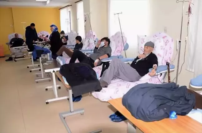 Van'da kemoterapi alan hastaların yüzü müzikle güldü