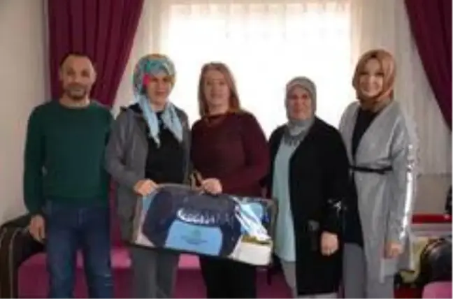 Demirci'de yeni doğan bebek seti kampanyası