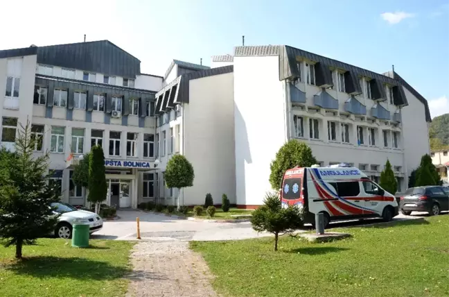 TİKA'dan Karadağ'daki hastaneye donanım desteği