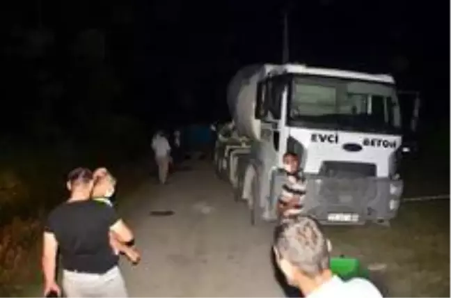 Beton mikserinin altında can verdi