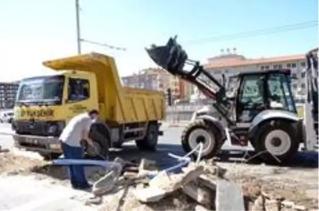 Emeksiz alt kavşağındaki trafik sıkışıklığını gideriliyor
