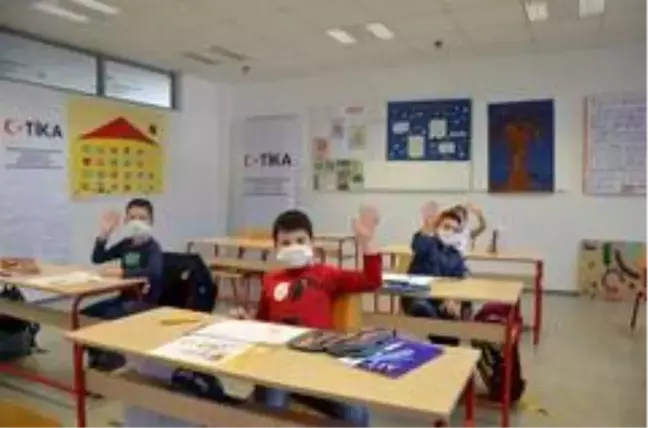 TİKA'dan Karadağ'da bilgisayarlı eğitime destek