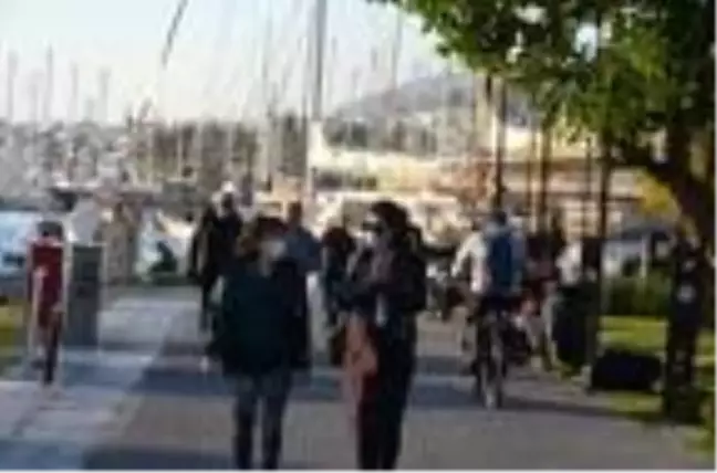 Bodrum'da cadde ve sokaklar boşaldı