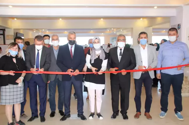 Lisede TÜBİTAK destekli bilim fuarı düzenlendi