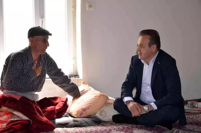 Uludere Belediye Başkanı Ürek'ten ihtiyaç sahiplerine yardım