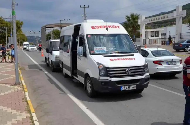Yalova gündem haberleri... Yalova'da zincirleme kazada 1 kişi yaralandı