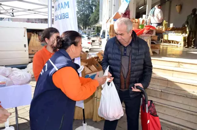 Marmaris'te Turunç Dağıtımı