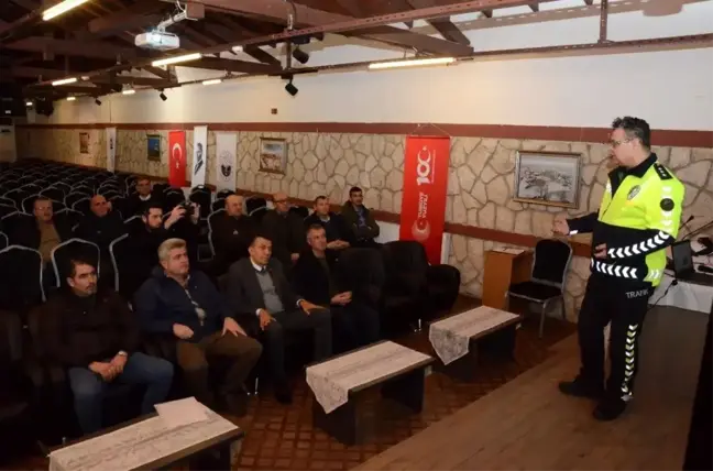 Kırklareli'de Minibüs ve Otobüs Şoförlerine Trafik Eğitimi Verildi
