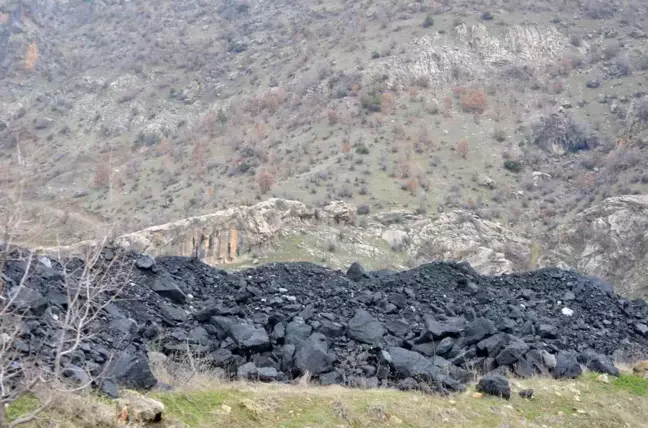 Uludere'de kömür çıkarılarak bölge ekonomisine katkı sağlanıyor