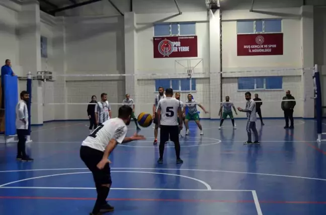 Muş'ta Avrupa Birliği destekli voleybol turnuvası devam ediyor