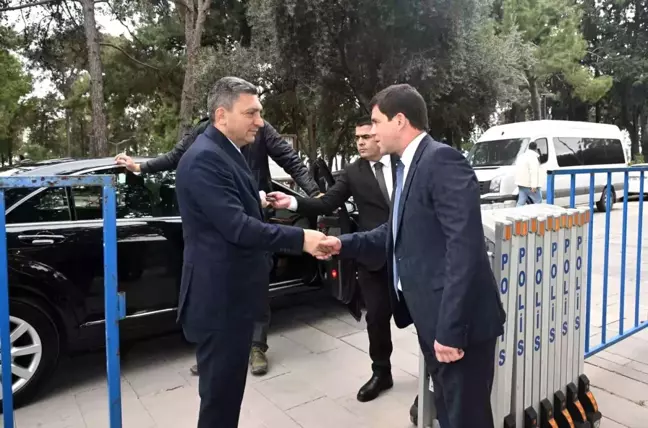 Antalya Valisi Hulusi Şahin, Moskova'daki terör saldırısı münasebetiyle Rusya Antalya Başkonsolosu'na taziye ziyaretinde bulundu