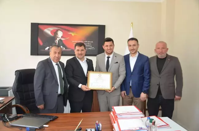 AK Parti'den Yığılca Belediye Başkanı Selami Savaş Göreve Başladı