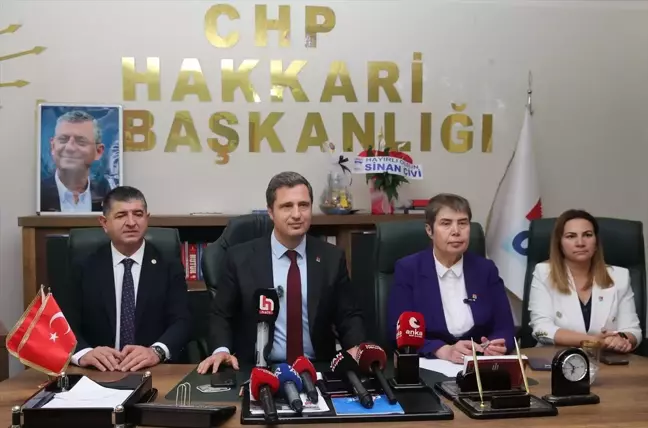 CHP Hakkari'de kayyumlara karşı