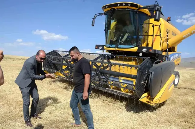 Muş'ta arpa ve buğday hasadı denetlendi