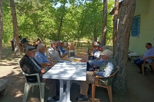 Sivas'ta Muharrem Ayı Kutlamaları: Vatandaşlara Aşure İkram Edildi