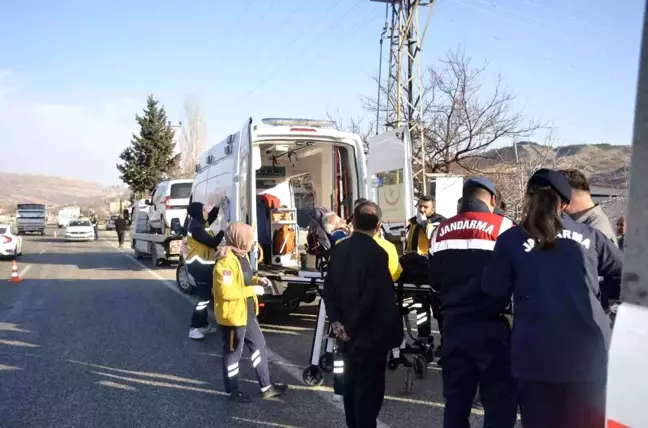 Adıyaman'da Trafik Kazası: 3 Yaralı