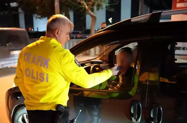 Isparta'da Polis Ekipleri Trafik Denetimi Gerçekleştirdi