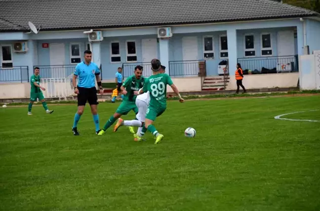 TFF 3. Lig'de Beraberlik: Efeler 09 ve Çorluspor 1-1 Berabere Kaldı