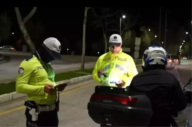 Isparta'da Trafik ve Asayiş Uygulaması: 181 Kişiyle 86 Araç Kontrol Edildi