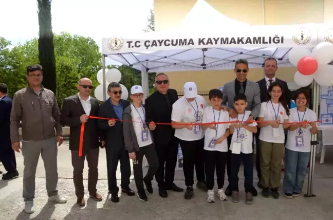 Çaycuma'da TÜBİTAK 4006 Bilim Fuarı Coşkuyla Açıldı