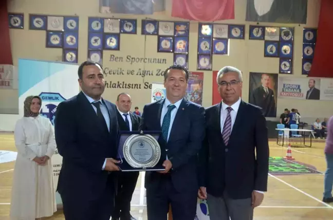 Bursa'nın Gemlik ilçesinde İlk Robot Yarışması Gerçekleşti
