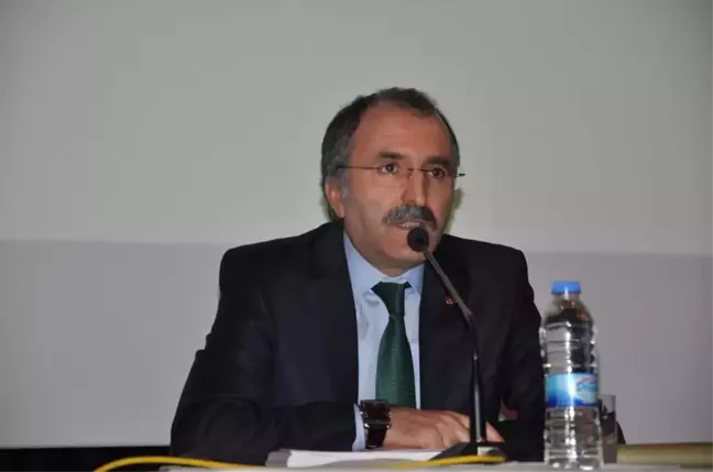 Maliye Bakan Yardımcısı Yavilioğlu, Kars'ta Cumhurbaşkanlığı Hükümet Sistemi'ni Anlattı