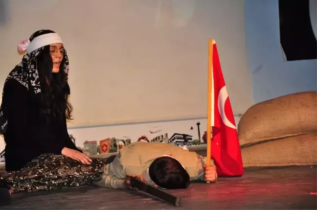 Kayseri Eğitim Bir Sen'de Mehmet Akif'i Anma ve Anlama Konferansı