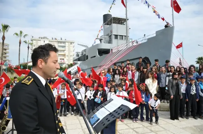 Akdeniz Bölge Komutanlığı Bandosu Tarsus'ta Konser Verdi