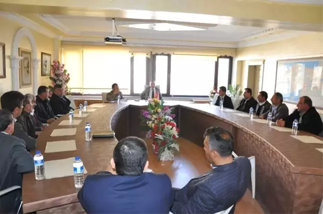 Gölbaşı'nda Köy Muhtarlarıyla Toplantı Yapıldı
