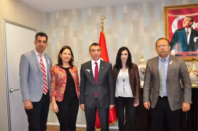 Milas Protokolü Pembe Kurdeleyle Kansere Dikkat Çekti