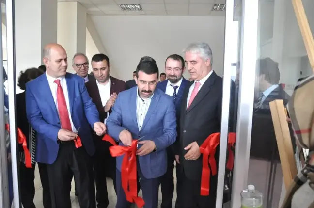 Kars'ta 3 Boyutlu Kağıt Rölyef Sergisinin Açılışı Yapıldı