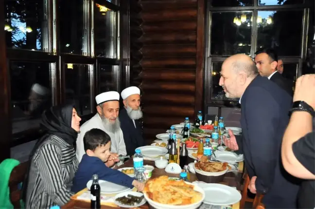 Akşehir'de Şehit ve Gazi Ailelerine İftar Yemeği