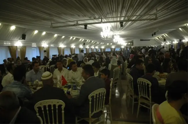 İpekyolu Belediyesinden Şehit ve Gazi Yakınlarna İftar