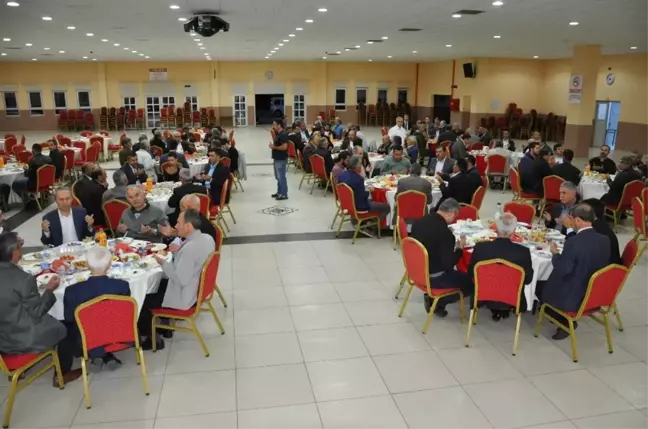 Başkan Süleyman Özkan'dan Protokole İftar