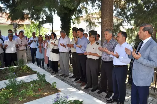 Simav'da Şehit Kabirlerine Ziyaret
