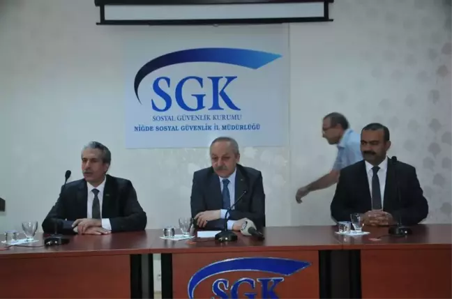 Çalışma ve Sosyal Güvenlik Bakanlığı Müsteşarı Ahmet Erdem: 'Türkiye'de Son 14 Yıllık Dönemde 100...