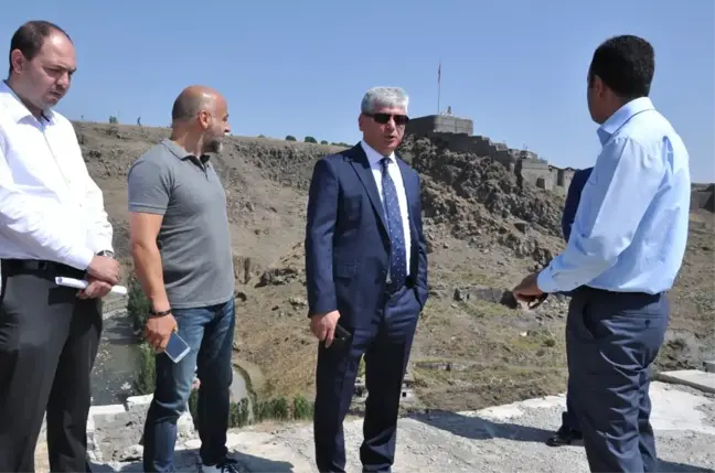 Vali Doğan, Anıtlar Kurulu Üyelerini Seyir Tepe'ye Davet Etti
