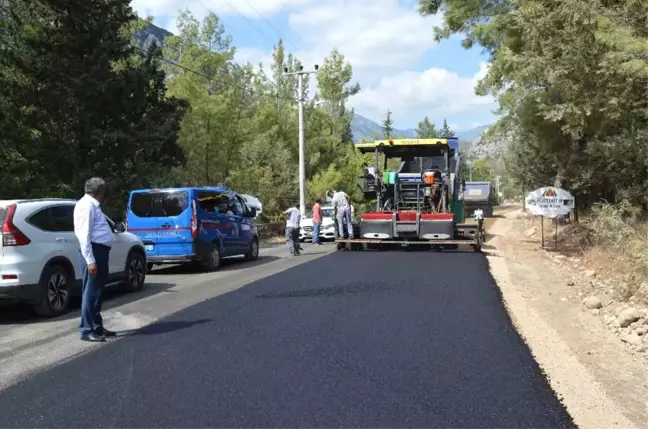 Büyükşehir'den Çıralıya Sıcak Asfalt
