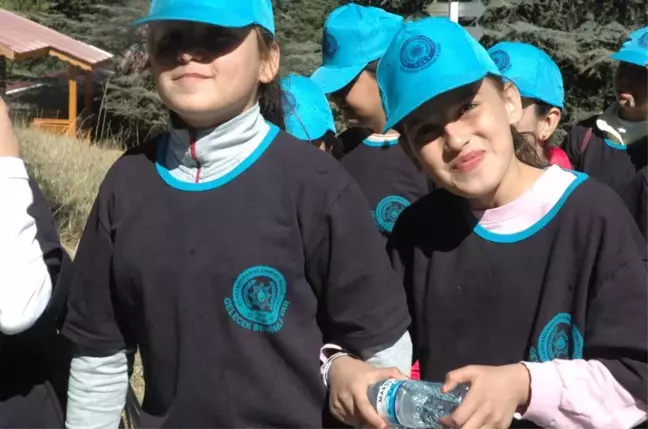Kahramanmaraş Polisi Çocukları Pikniğe Götürdü