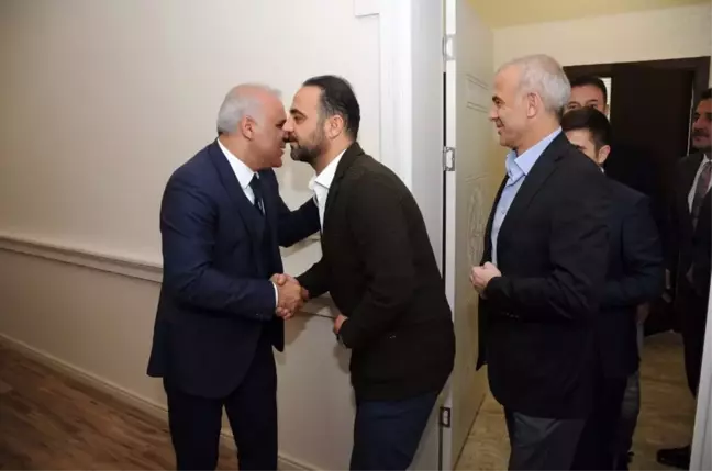 Futbolun Efsaneleri Vanlı Gençlerle Buluştu